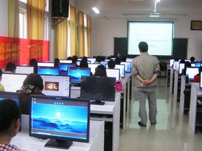 練車(chē)時(shí)什么態(tài)度，考試時(shí)什么運(yùn)氣！